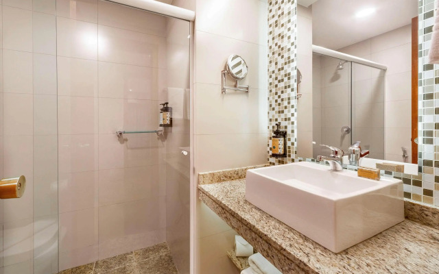Mercure Curitiba Golden Hotel