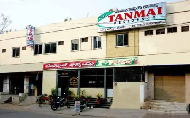 Iroomz HotelTanmai Residency