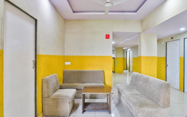 OYO 8692 Hotel Vibrant Regency