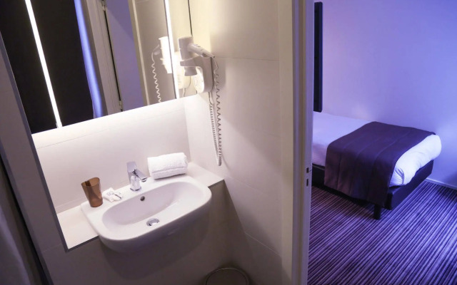 Craves Hotel