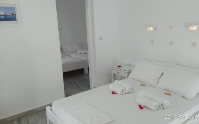 Nicos Studios & Apartments
