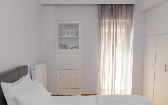 Grey Suite Filoxenia