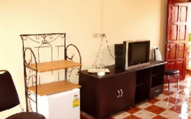 Patong Peace Hostel