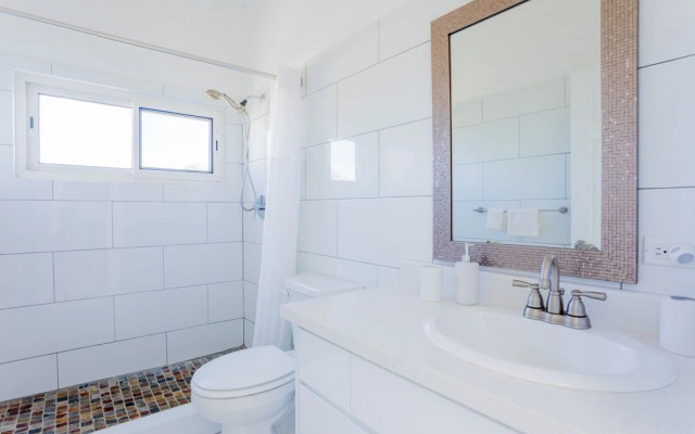 Coralito Bay Suites & Villas