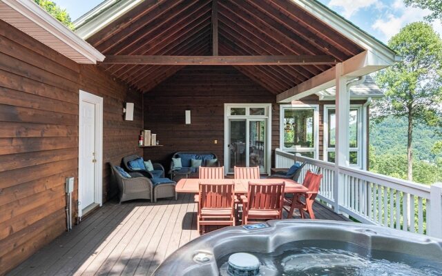 Vista View Lodge - 7 Br home