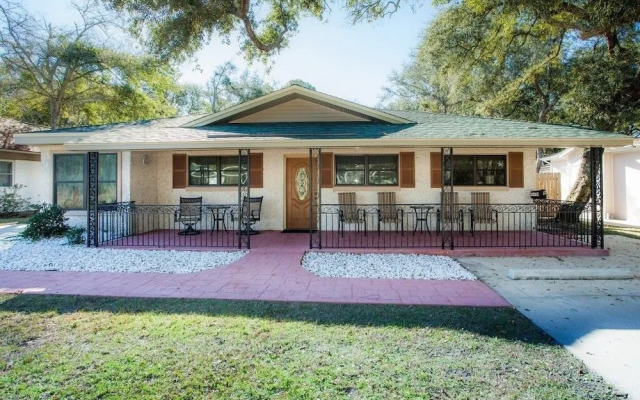 Barronhaus 4 Bedroom Home