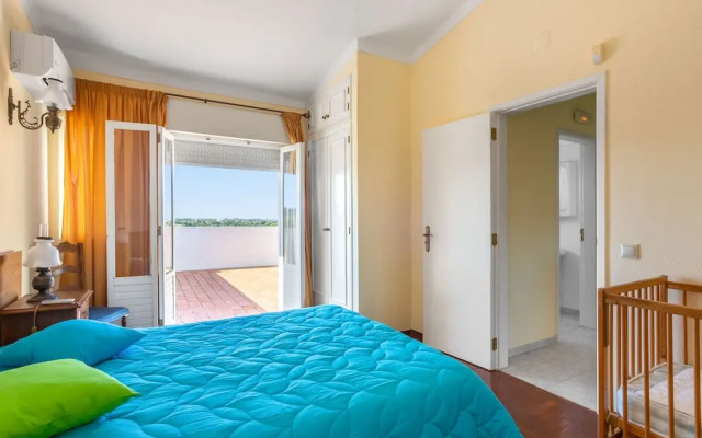 Neves I Guia in Guia