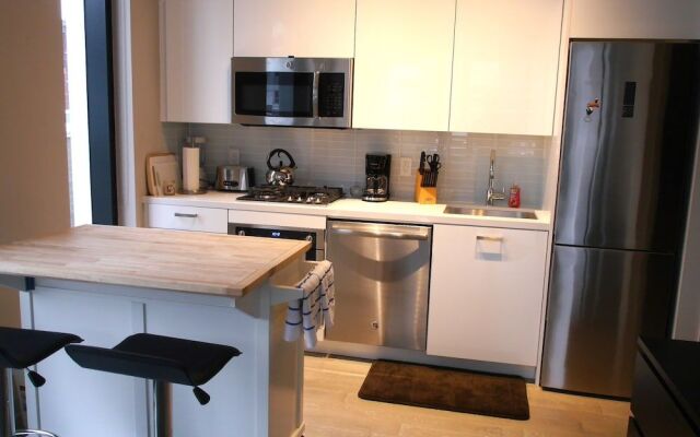 Amazing 1BR Unit in Popular