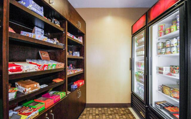 Cambria Hotel Akron - Canton Airport