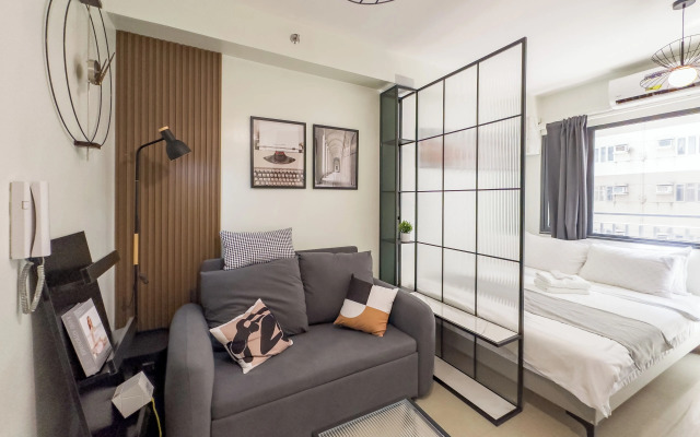 Staycation Shore 2 MOA Pasay