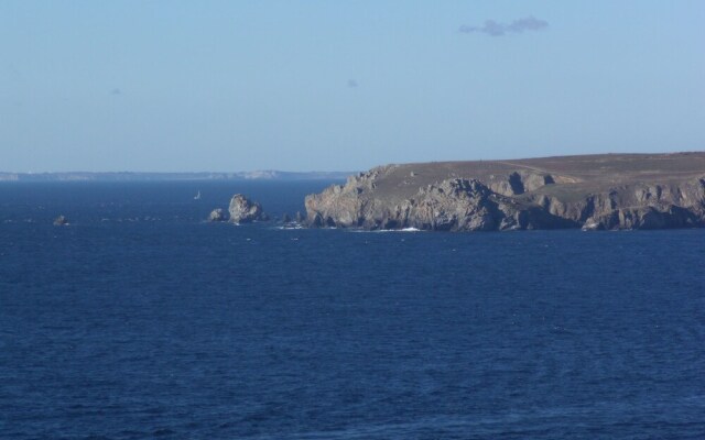 Cozy holiday home in Plogoff near the beach