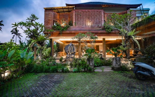 Uma Shanti Villa