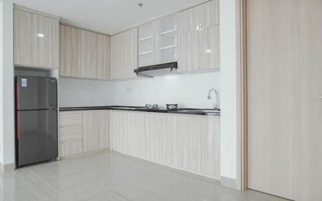 Spacious And Nice 2Br At Hillcrest House Apartment