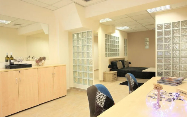 GK Airport Suites - Free Shuttle