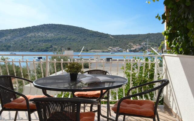 Paž - 28m from the beach - A3(4+1)