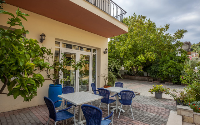 Skentos Hotel