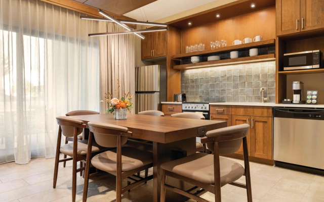 Hoodoo Moab, Curio Collection by Hilton