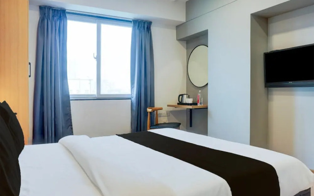 Cozy Deluxe Stays at Balewadi Pune