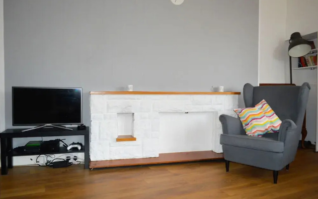 Comfy 1 Bedroom Apartment by Murrayfield
