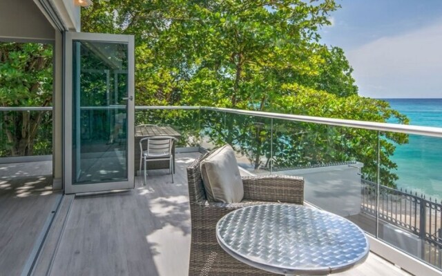 Villa Westshore