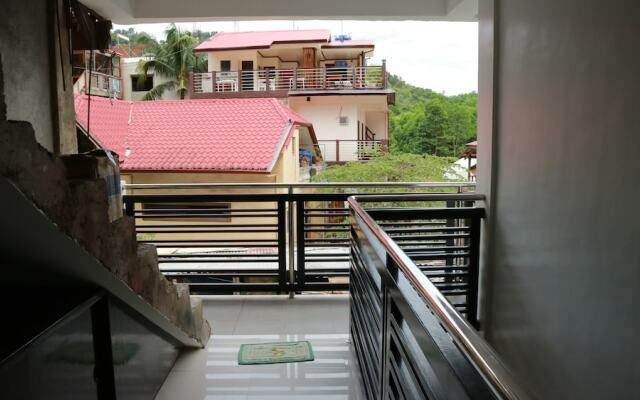 Chelle's Apartelle - Inn