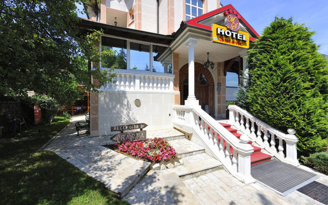 Hotel Sucevic Garni