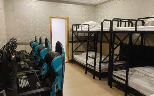 Huoqiu Longwang Palace Business Hotel