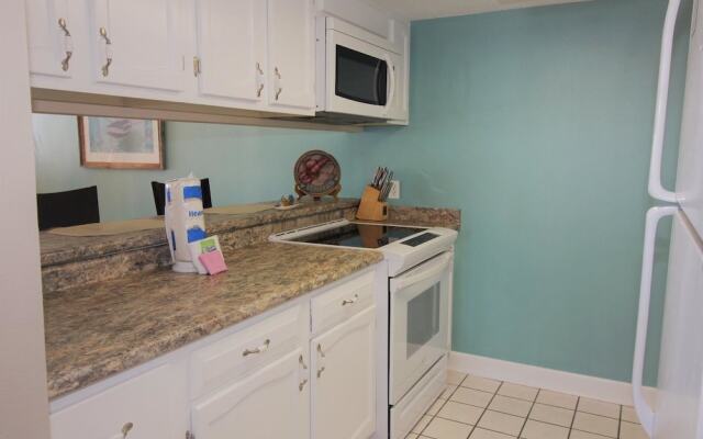 Gulf House 401 3 Bedroom Condo by RedAwning