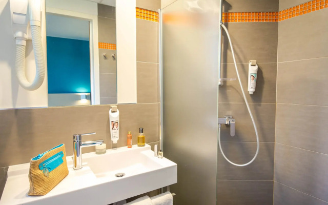 B&B HOTEL Marseille La Timone