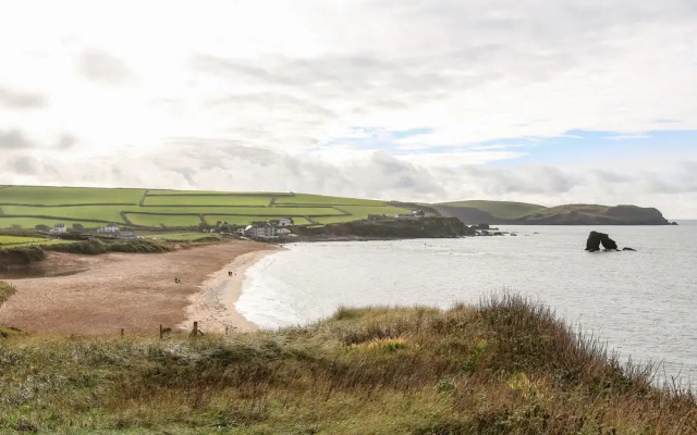 10 Thurlestone Rock