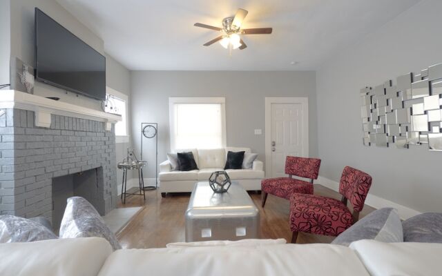 Laurel Pearl-Sleeps 5-1Bd