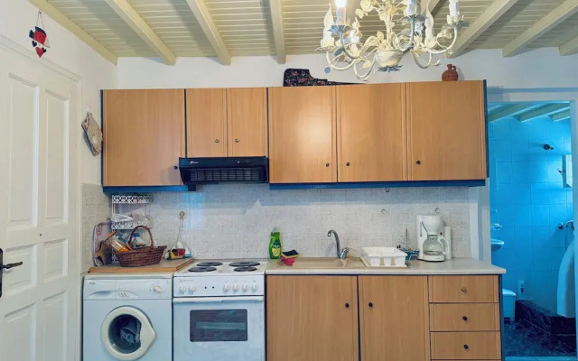 Stylish 2 Bd Escape Apt at Ornos Beach