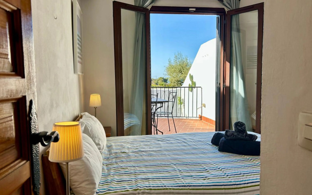 Casa con terraza y hermoso jardín comunal