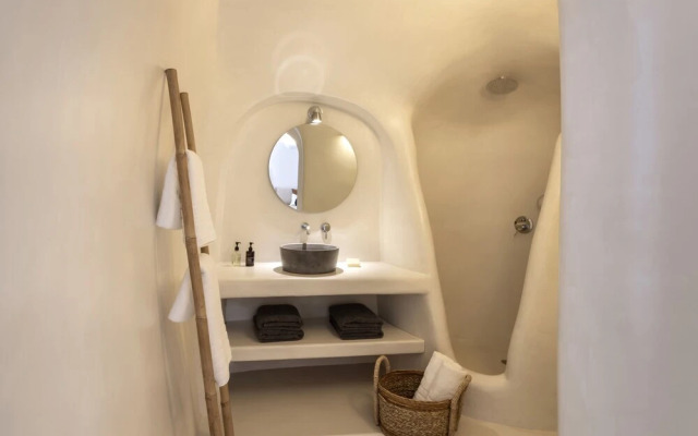 Bluedome Cavehouses by Otium Villas