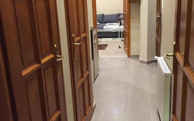 Apartment Near Opera in Downtown Budapest