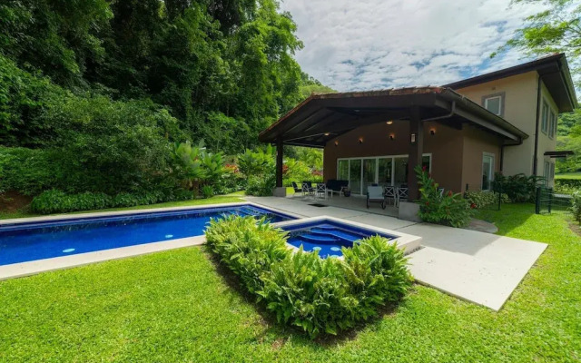 - Casa Forest 4 Bdrm Private Pool Family
