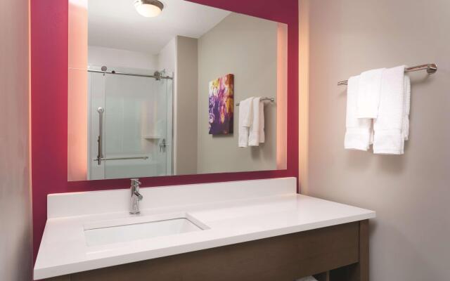 La Quinta Inn & Suites by Wyndham South Jordan