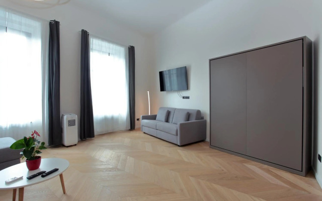 The Apartment House - Mezibranska