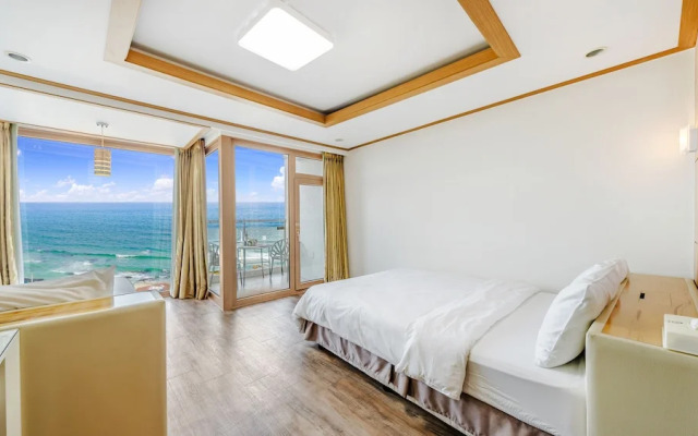 Gangneung Four Season Hotel and Pension