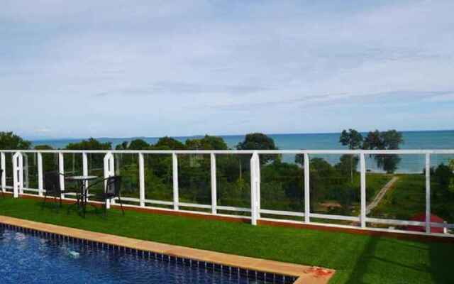 Art on The Beach Condo