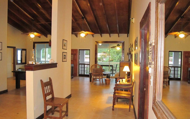 Two Sandals – A Boutique Hotel