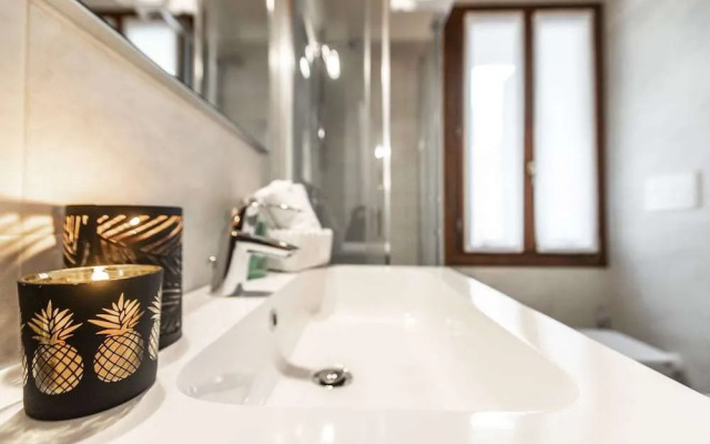 Venetian Exclusive Apartment R&R