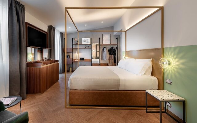 Sixty Hotel