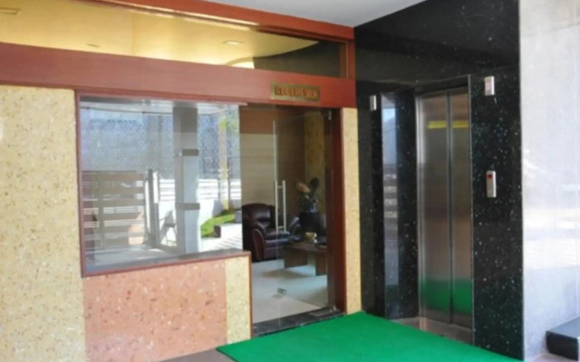 Everest Park Residency