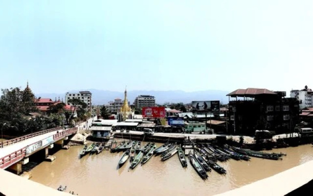 Inle Strand Hotel