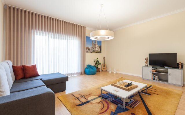 Feel at Home - Private Parking