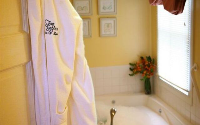 Five Gables Inn & Spa