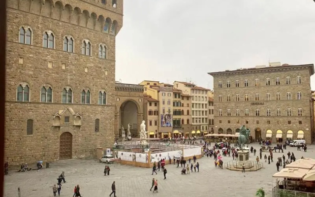 In Piazza della Signoria - Residenza d'Epoca
