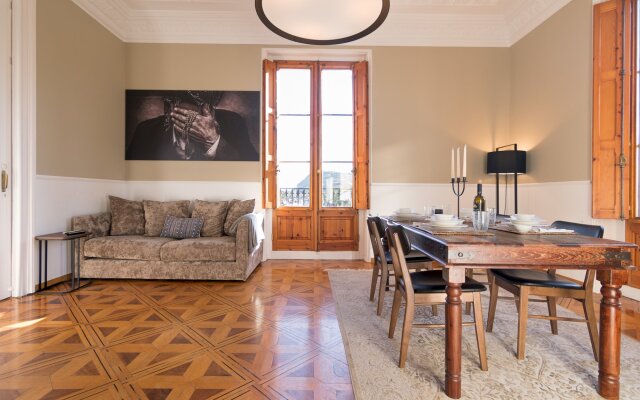 Miró in Barcelona with 2 bedrooms and 2 bathrooms