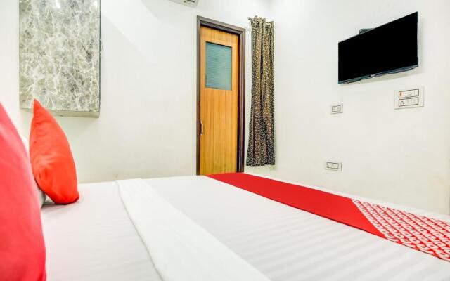 OYO 80485 Laser Tower Home Stay